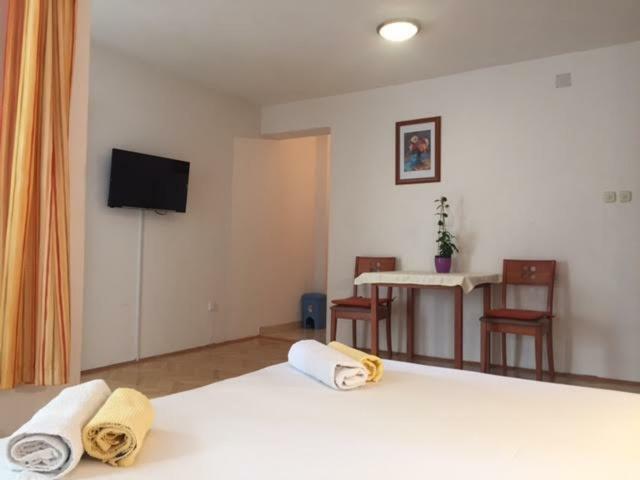 Pavlinovic Jure Apartment Makarska Exterior photo